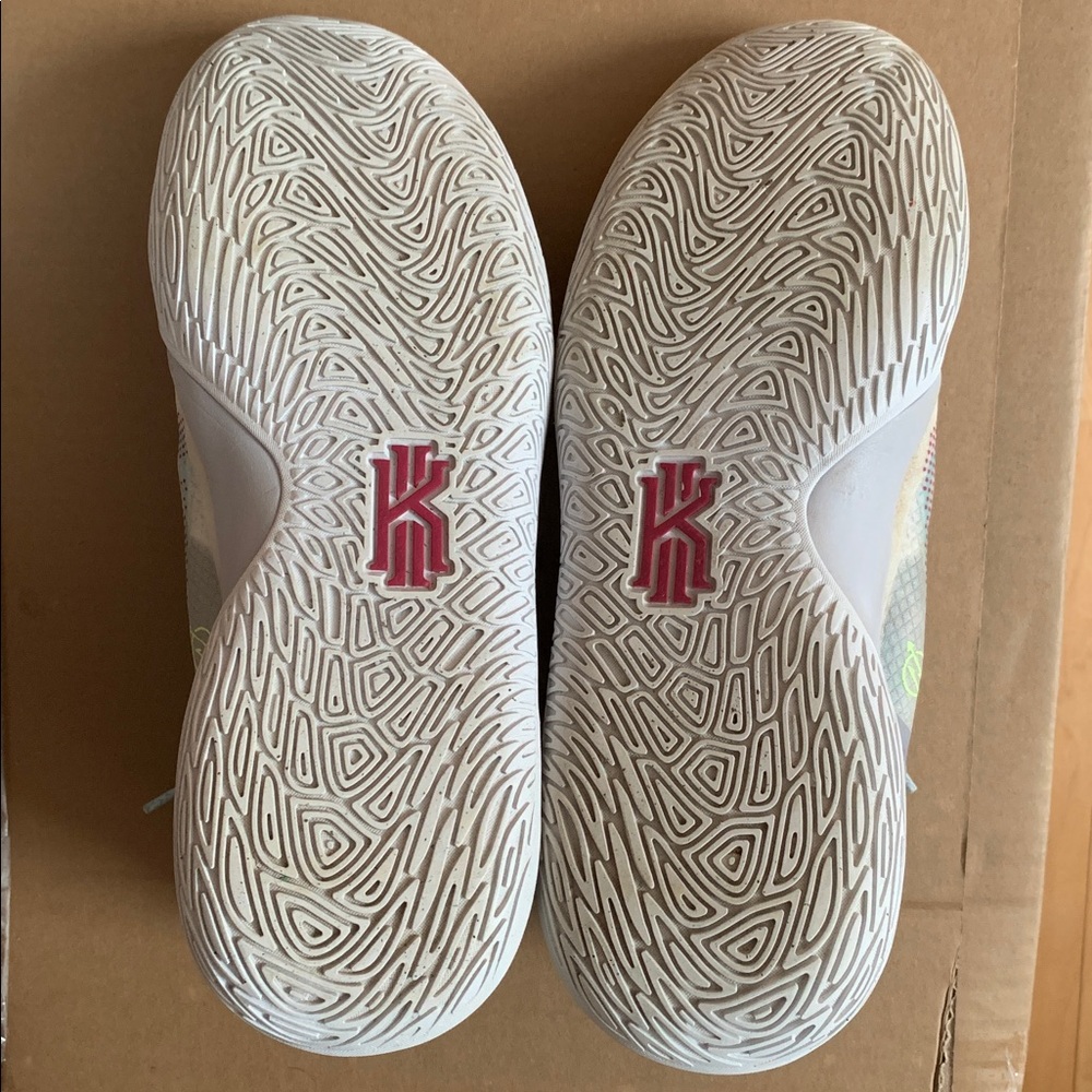 Nike Kyrie flytrap sneakers - Picture 2 of 6
